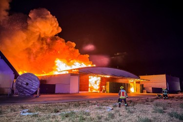 Unterstützung bei Großbrand in Mannsdorf