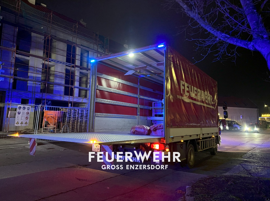 S1 Tank beim Auto aufgerissen